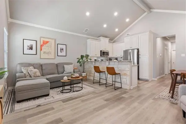 518 Alamo Court, Mcgregor, TX 76657