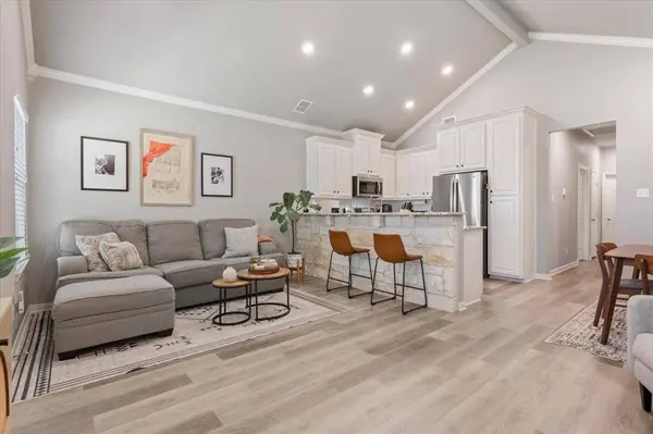 518 Alamo Court, Mcgregor, TX 76657