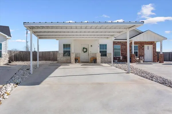 518 Alamo Court, Mcgregor, TX 76657