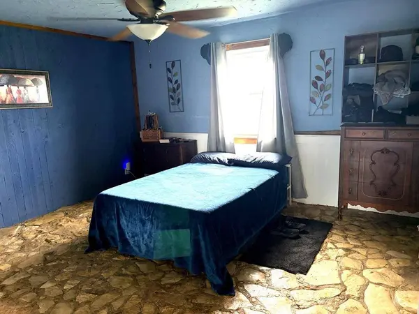 2515 US Highway 77 Highway, Lott, TX 76656