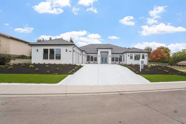 10221 Savannah CT, Oakdale, CA 95361