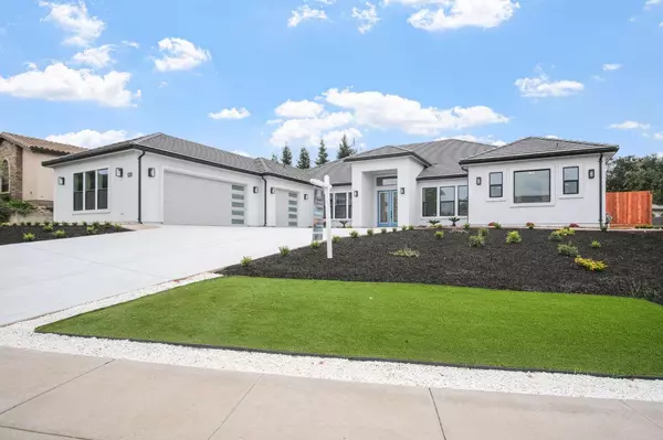 10221 Savannah CT, Oakdale, CA 95361