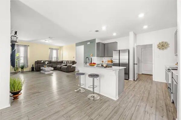 105 Colonel McNally LOOP, Jarrell, TX 76537