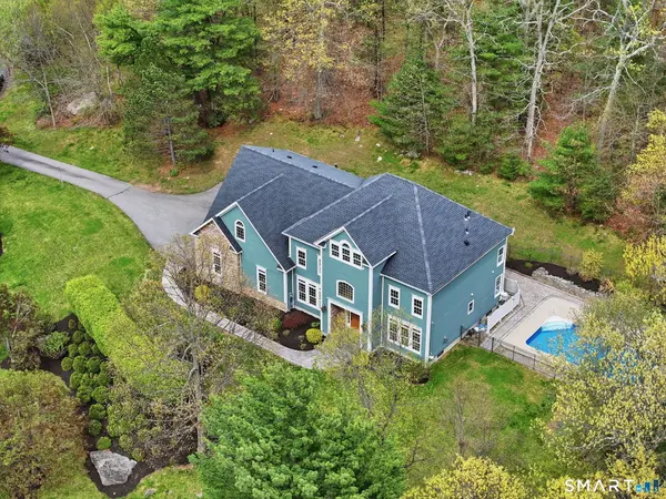 What Your Home Photos Are Actually Saying (And Why It Matters More Than You Think)