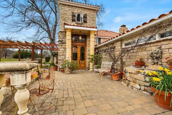 6525 Curtola Ranch RD, Auburn, CA 95602