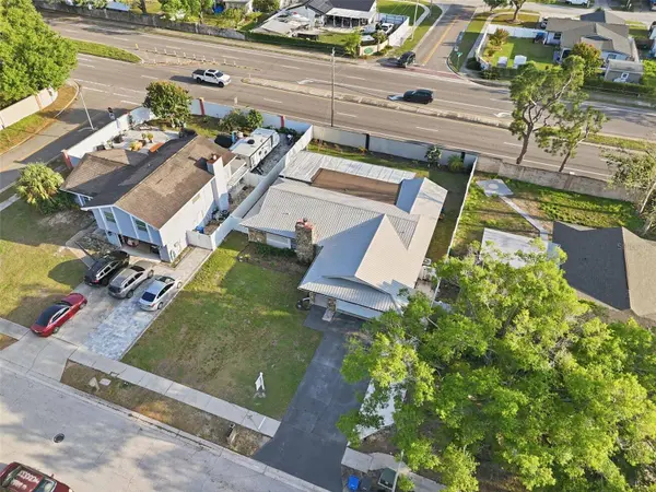 5520 FULMAR DR, Tampa, FL 33625