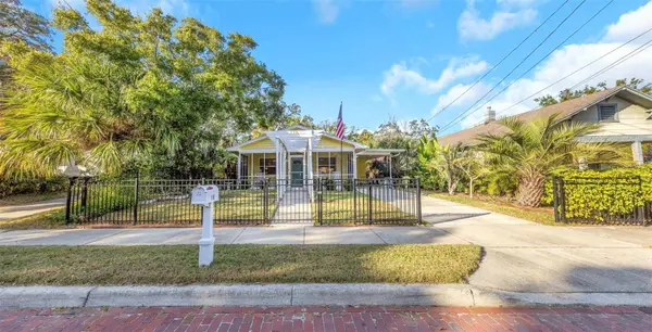 116 READ ST, Tarpon Springs, FL 34689