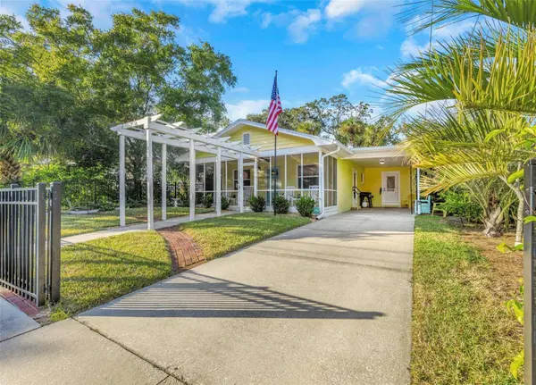 116 READ ST, Tarpon Springs, FL 34689
