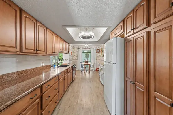 8251 EARLSHIRE LN, Spring Hill, FL 34606