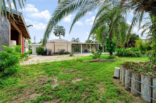 2123 BAYOU DR, Holiday, FL 34691