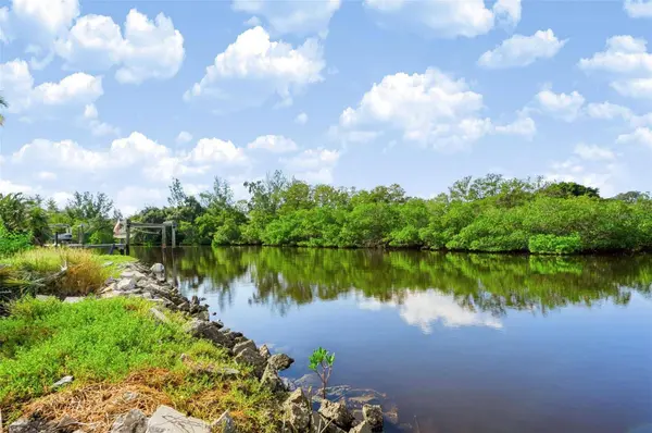 2123 BAYOU DR, Holiday, FL 34691