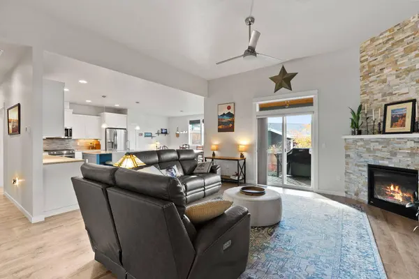 4530 Yew AVE, Redmond, OR 97756