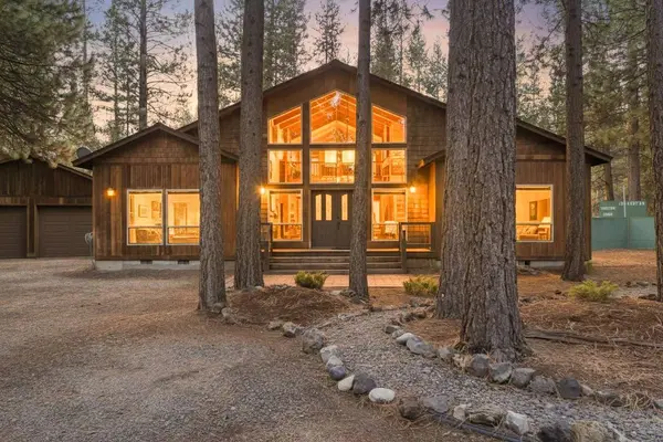 17039 Cooper DR, Bend, OR 97707