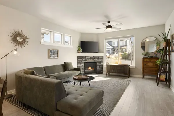 20836 SE Sunniberg Ln, Bend, OR 97702