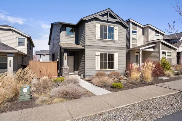 20836 SE Sunniberg Ln, Bend, OR 97702