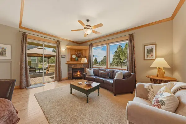 11058 Desert Sky LOOP, Redmond, OR 97756