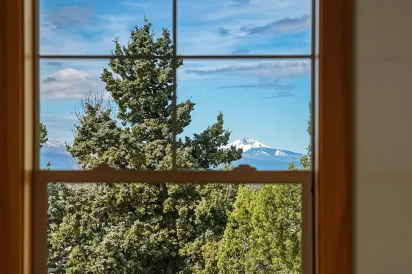 11058 Desert Sky LOOP, Redmond, OR 97756