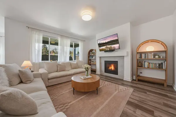 61675 Depot LOOP, Bend, OR 97702