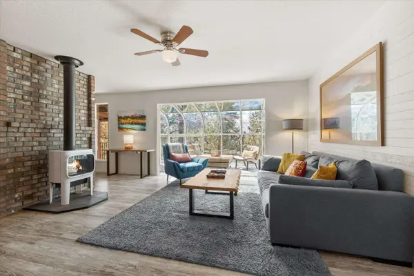 2003 4th ST, Bend, OR 97703