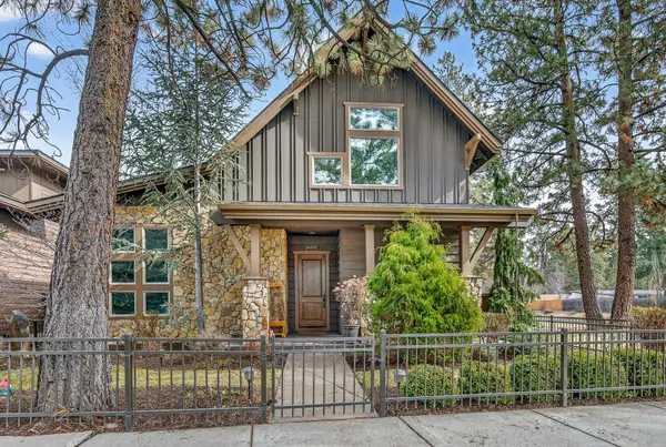 61102 Aspen Rim LN, Bend, OR 97702