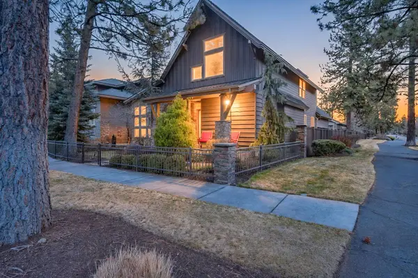 61102 Aspen Rim LN, Bend, OR 97702