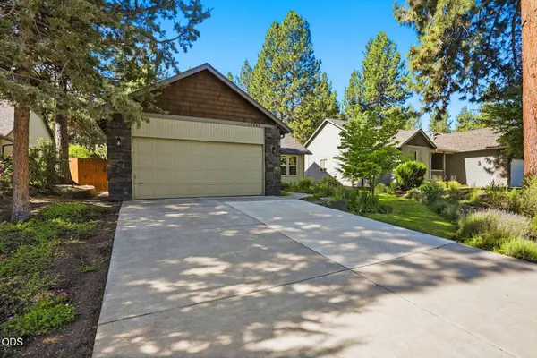 19905 Antler Point DR, Bend, OR 97702