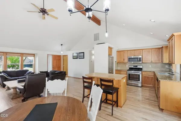 19905 Antler Point DR, Bend, OR 97702