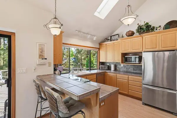 57715 Poplar LOOP, Sunriver, OR 97707