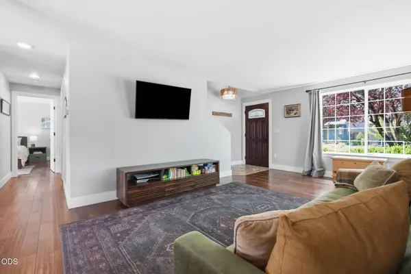 2736 Rainier DR, Bend, OR 97701