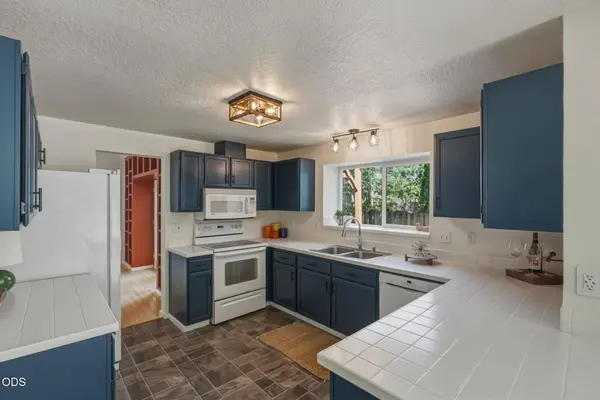 3044 Lansing CT, Bend, OR 97701