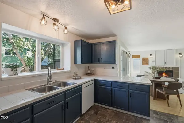 3044 Lansing CT, Bend, OR 97701