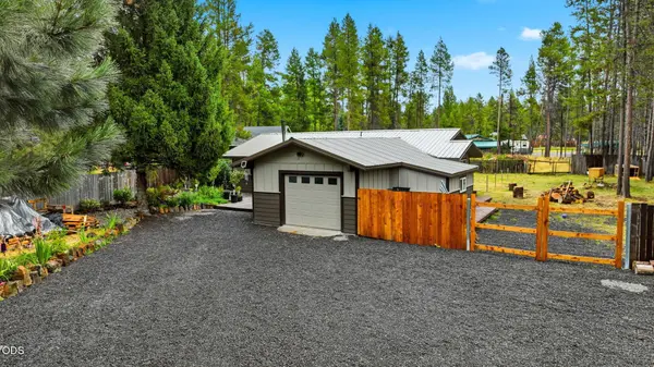 55510 Gross DR, Bend, OR 97707
