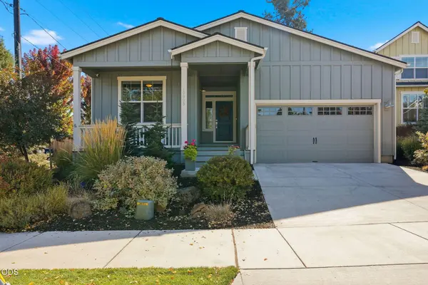 19995 Badger RD, Bend, OR 97702
