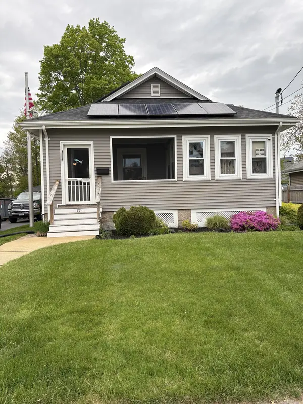 17 Park Rd, Brockton, MA 02301-3210
