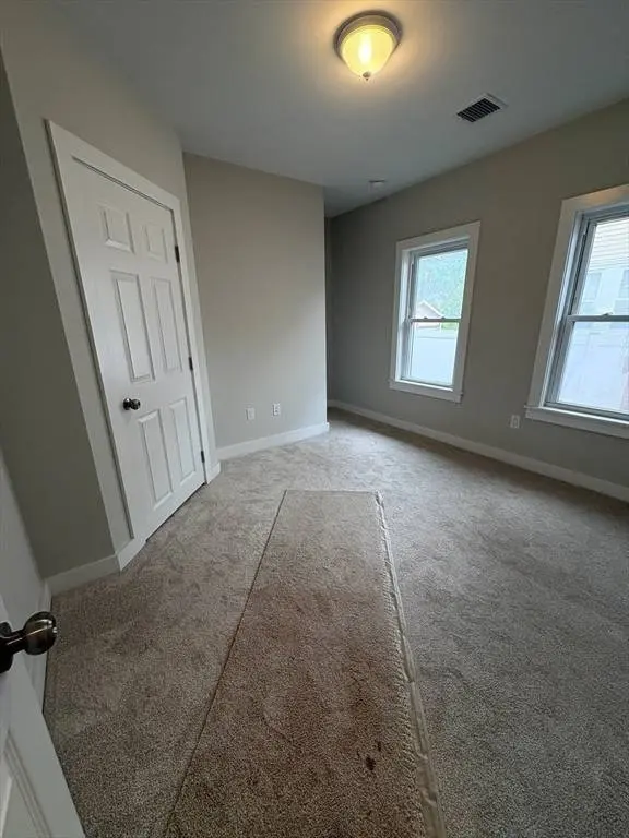 201 Florence St, Brockton, MA 02301