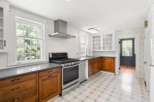 476 Cherry St, Bridgewater, MA 02324