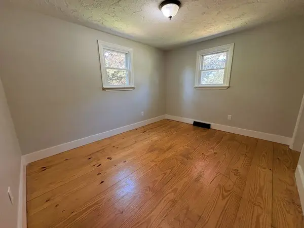 38 Frank St, Middleboro, MA 02346