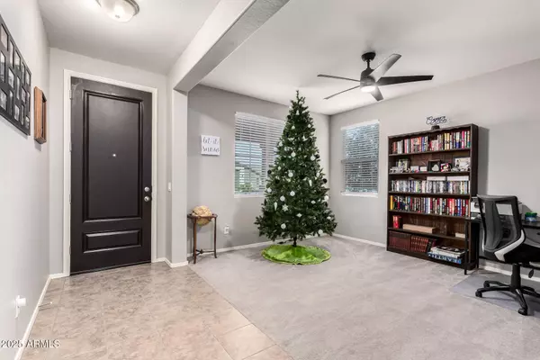 18253 W LOUISE Drive, Surprise, AZ 85387