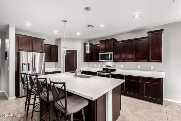 18253 W LOUISE Drive, Surprise, AZ 85387