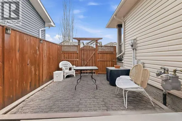 389 Moonlight Way, Lethbridge, AB T1J5K1