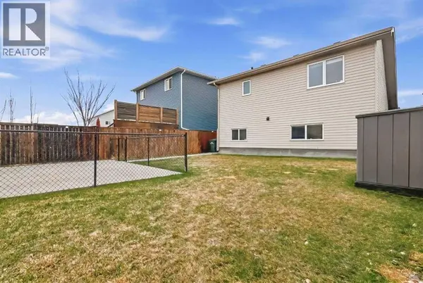 389 Moonlight Way, Lethbridge, AB T1J5K1