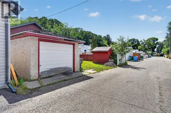 1116 17th Street S, Lethbridge, AB T1K1Y1