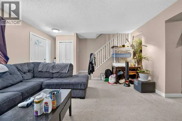 19, 275 Columbia Boulevard W, Lethbridge, AB T1K4B8