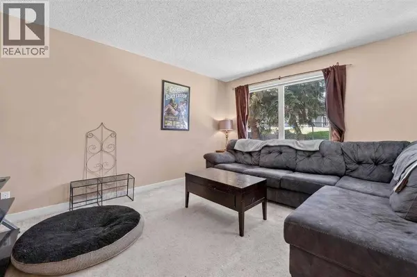 19, 275 Columbia Boulevard W, Lethbridge, AB T1K4B8