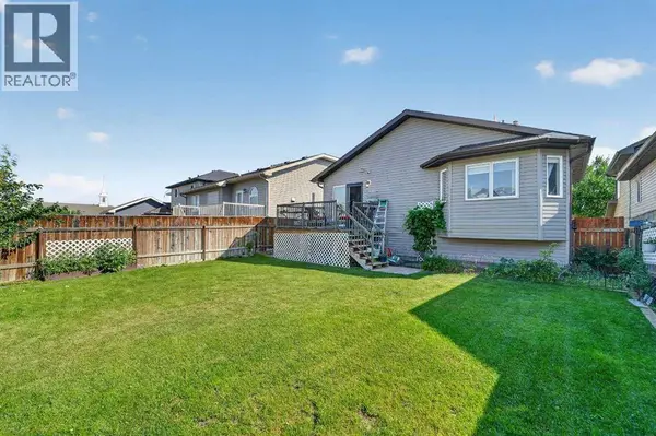 62 Coalbanks Gate W, Lethbridge, AB T1J2A1