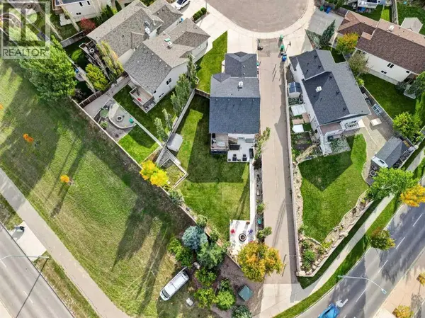 338 Silkstone Cove W, Lethbridge, AB T1J2A3