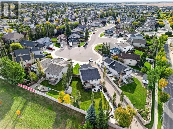 338 Silkstone Cove W, Lethbridge, AB T1J2A3