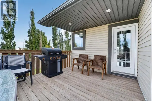 338 Silkstone Cove W, Lethbridge, AB T1J2A3