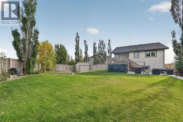 338 Silkstone Cove W, Lethbridge, AB T1J2A3