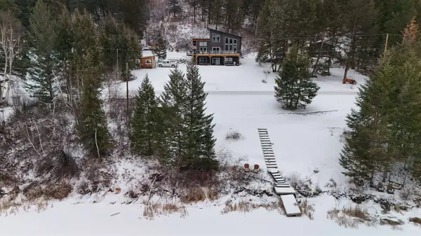 6061 Robertson RD, Williams Lake, BC V2G 4Y5